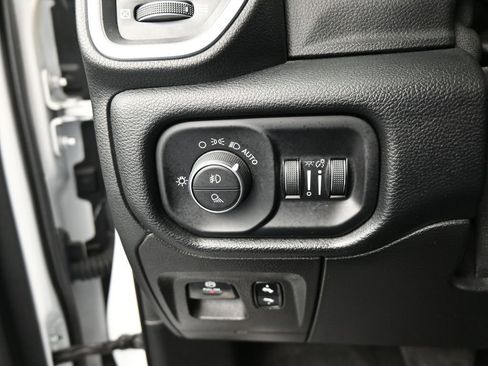 Used 2020 RAM 1500 Laramie image 33