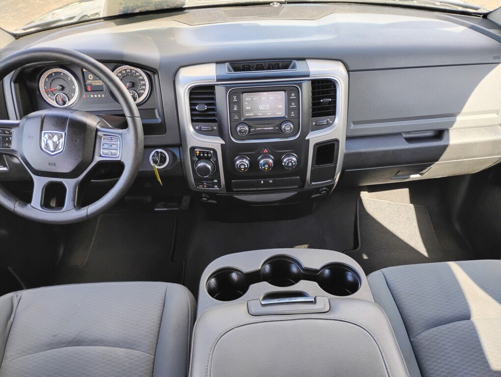 Used 2017 RAM 1500 Classic SLT AWD/4WD image 10