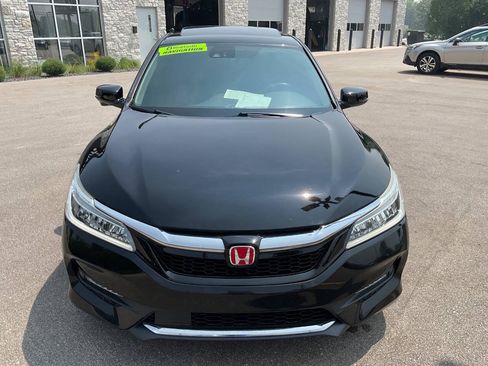 Used 2016 Honda Accord Touring image 12