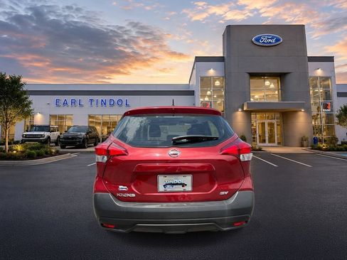Used 2018 Nissan Kicks SV FWD image 6