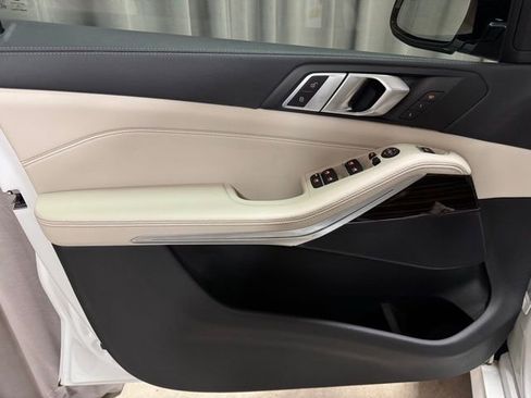 Used 2020 BMW X5 sDrive40i w/ M Sport Package image 13