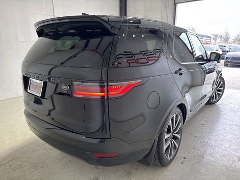 Used 2022 Land Rover Discovery S R-Dynamic image 4