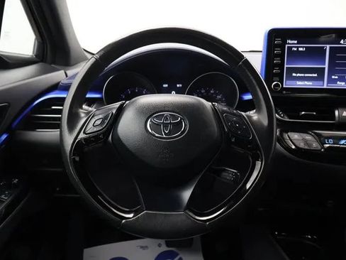 Used 2022 Toyota C-HR XLE FWD image 20