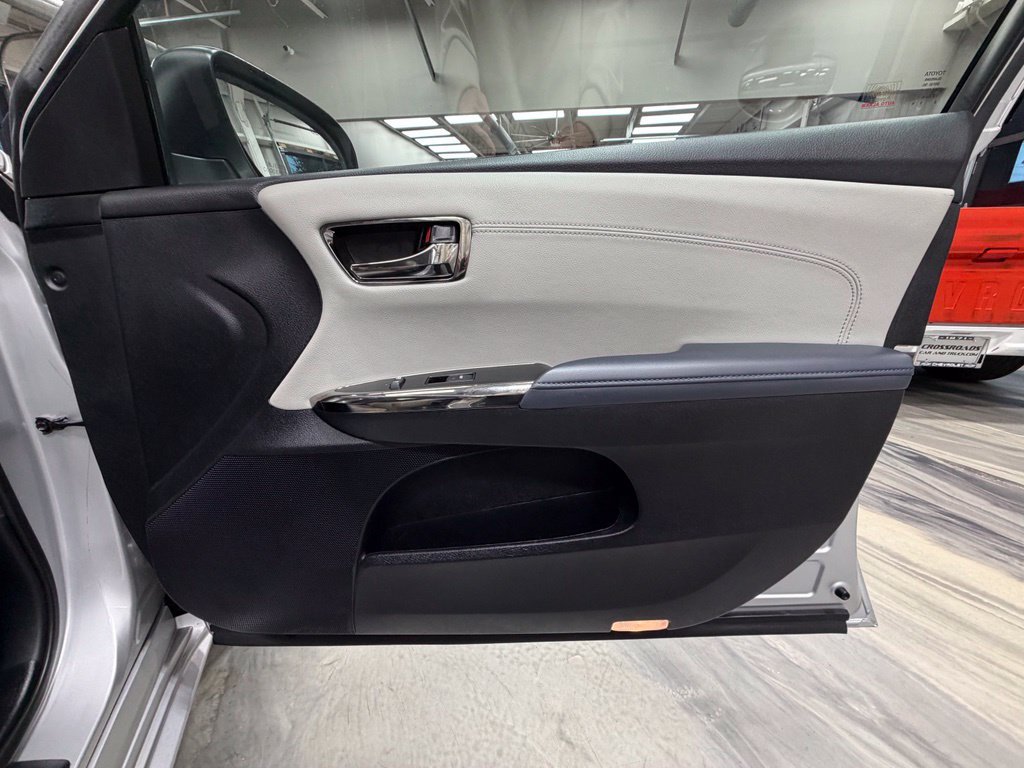 Used 2014 Toyota Avalon XLE Touring FWD image 42