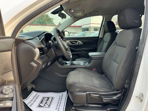 Used 2018 Chevrolet Traverse LS FWD image 15