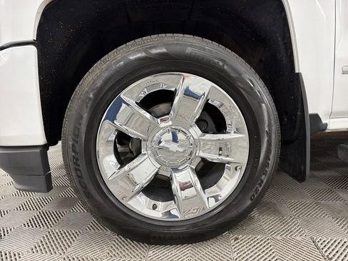 Used 2017 Chevrolet Silverado 1500 LTZ Z71 AWD/4WD image 12