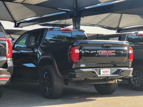 Used 2023 GMC Canyon Denali w/ Denali Black Edition AWD/4WD image 2