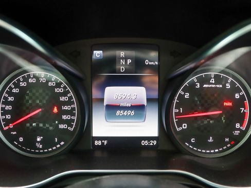 Used 2018 Mercedes-Benz GLC 43 AMG 4MATIC image 32
