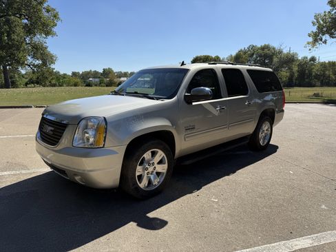 Used 2013 GMC Yukon XL SLT w/ Texas Edition image 1