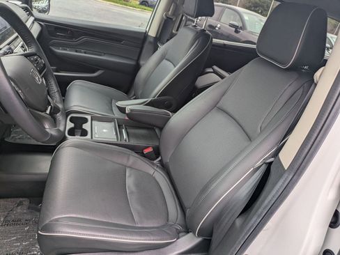Used 2025 Honda Odyssey Elite image 18