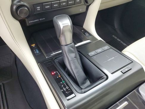 Used 2023 Lexus GX 460 Premium w/ Premium Package AWD/4WD image 30