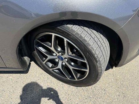 Used 2018 Ford Focus SEL FWD image 37