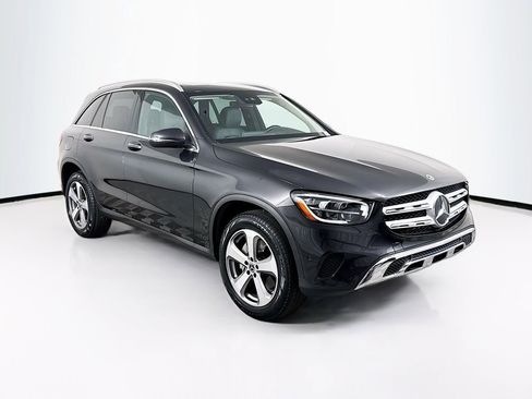 Used 2022 Mercedes-Benz GLC 300 image 3