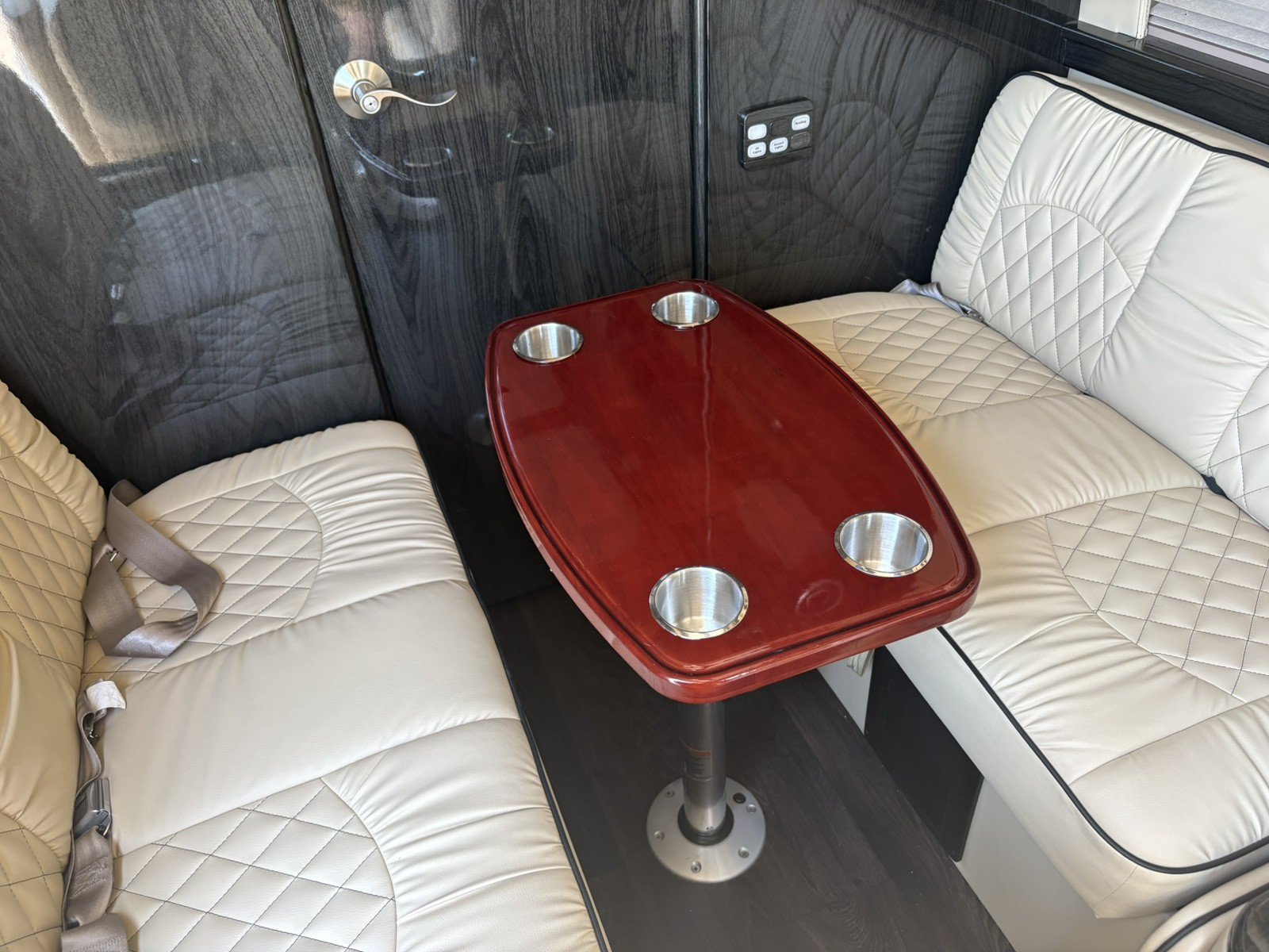 Used 2019 Mercedes-Benz Sprinter 144 image 28