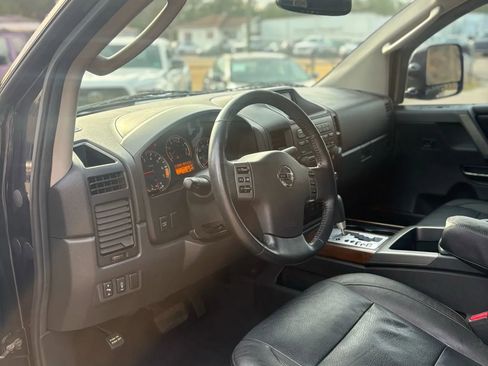 Used 2011 Nissan Titan SL w/ SL Technology Pkg image 41