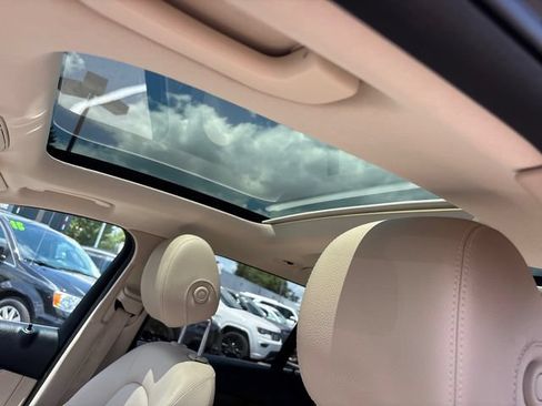 Used 2019 Mercedes-Benz GLC 300 4MATIC image 14