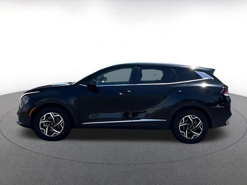 Used 2025 Kia Sportage LX FWD image 9