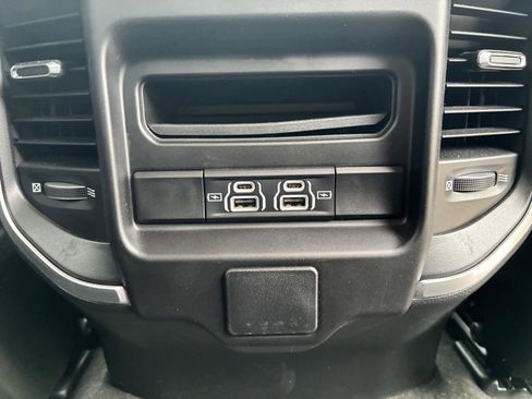Used 2023 RAM 1500 Big Horn AWD/4WD image 10
