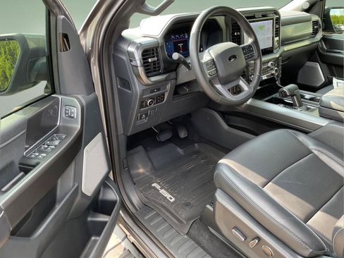 Used 2025 Ford F150 Lariat w/ Equipment Group 502A High AWD/4WD image 16
