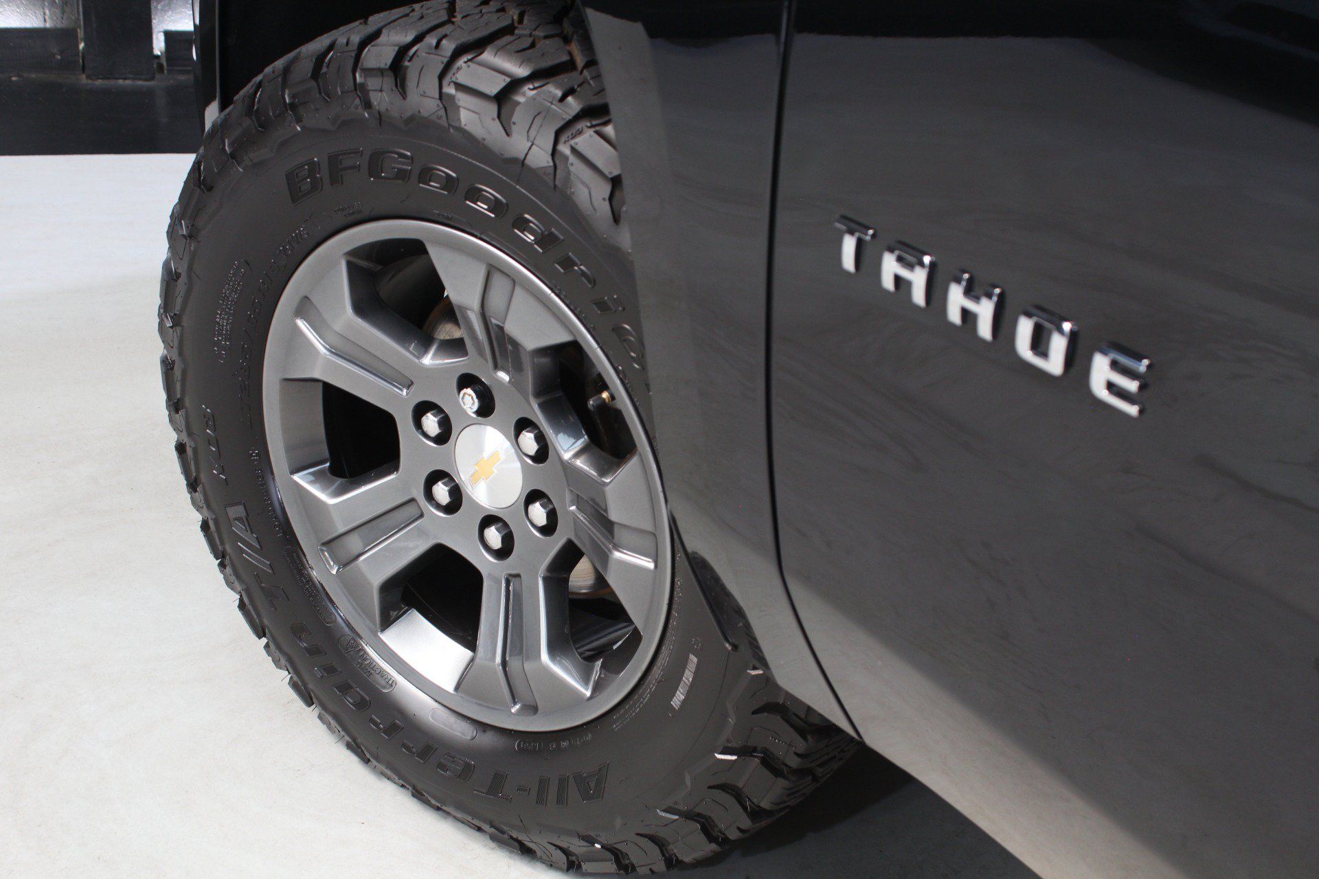 Used 2015 Chevrolet Tahoe LT AWD/4WD image 15
