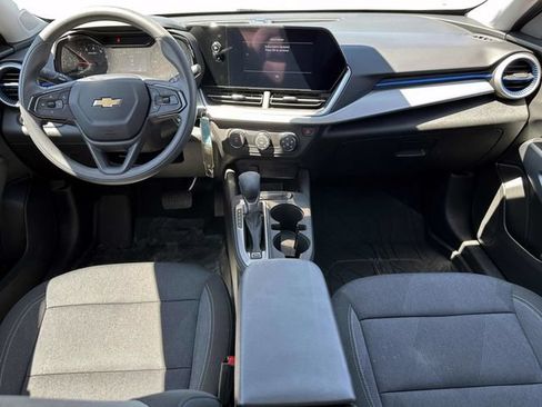 Certified 2024 Chevrolet Trax LS w/ Driver Confidence Package FWD image 15