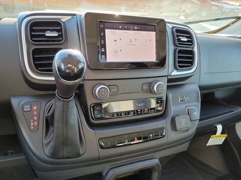 New 2025 RAM ProMaster 1500 w/ Quick Order Package 22G SLT image 6