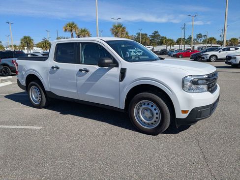 Used 2022 Ford Maverick XL image 2