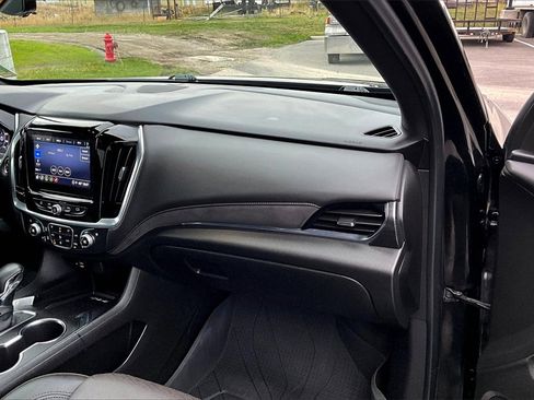 Used 2023 Chevrolet Traverse High Country image 17