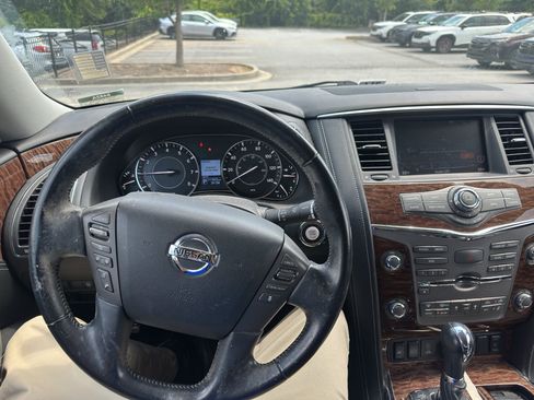Used 2020 Nissan Armada SL AWD/4WD image 10