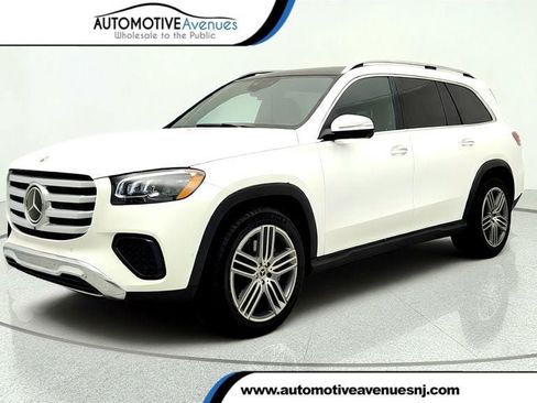 Used 2025 Mercedes-Benz GLS 450 4MATIC image 1