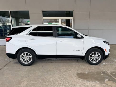 Used 2023 Chevrolet Equinox LT image 6