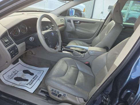 Used 2007 Volvo XC70 2.5T Wagon 4D image 11
