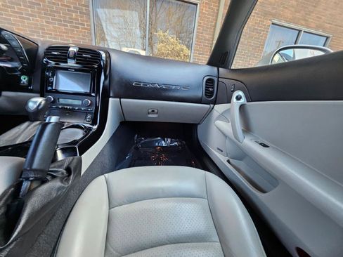 Used 2006 Chevrolet Corvette Coupe w/ Preferred Equipment Group image 66