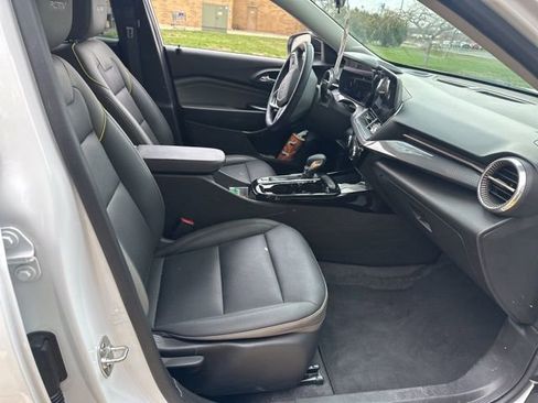 Used 2025 Chevrolet Trax ACTIV w/ Driver Confidence Package image 4