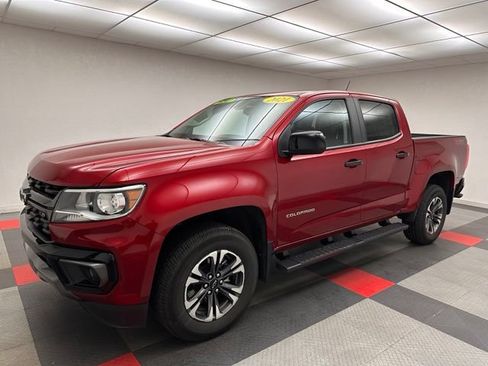 Used 2021 Chevrolet Colorado Z71 AWD/4WD image 3