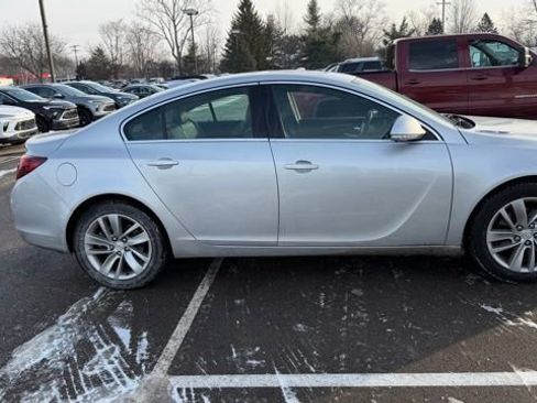 Used 2016 Buick Regal image 4