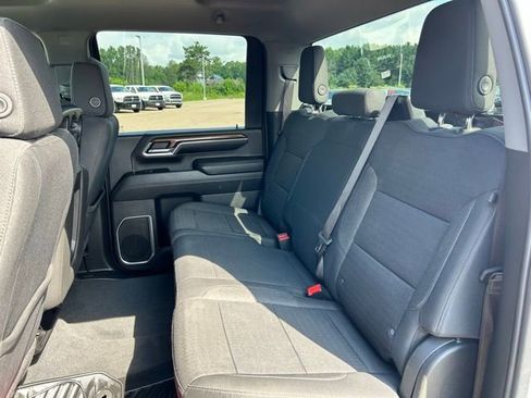 Used 2024 Chevrolet Silverado 2500 LT image 15