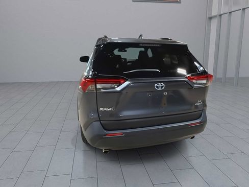 Certified 2022 Toyota RAV4 LE AWD/4WD image 7