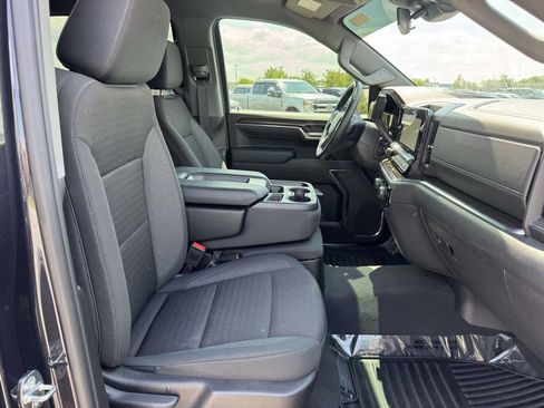 Used 2024 Chevrolet Silverado 1500 RST AWD/4WD image 16
