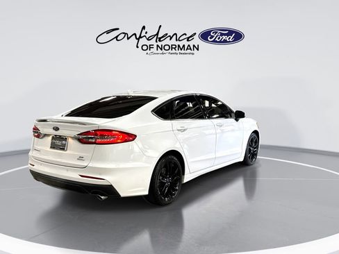 Used 2020 Ford Fusion SE w/ Equipment Group 151A image 8