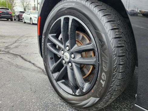 Used 2018 Dodge Charger GT AWD/4WD image 30