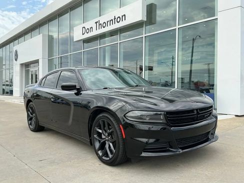 Used 2022 Dodge Charger SXT w/ Blacktop Package RWD image 1