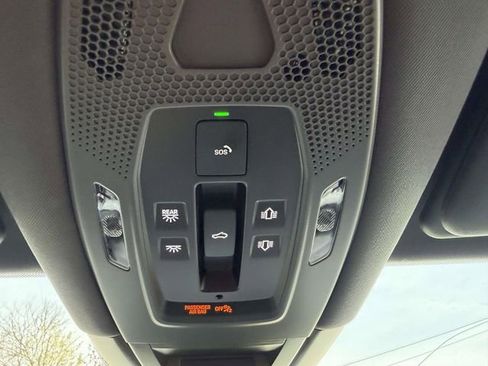 Certified 2026 Porsche Cayenne AWD/4WD image 32