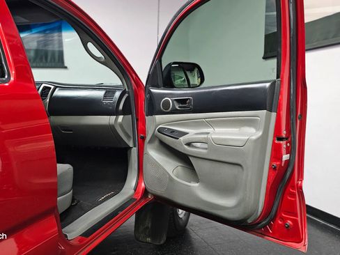 Used 2013 Toyota Tacoma PreRunner w/ SR5 Pkg RWD image 34