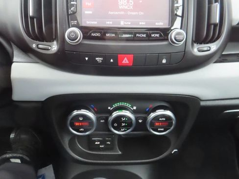Used 2014 FIAT 500L Easy w/ Popular Equipment Group image 48