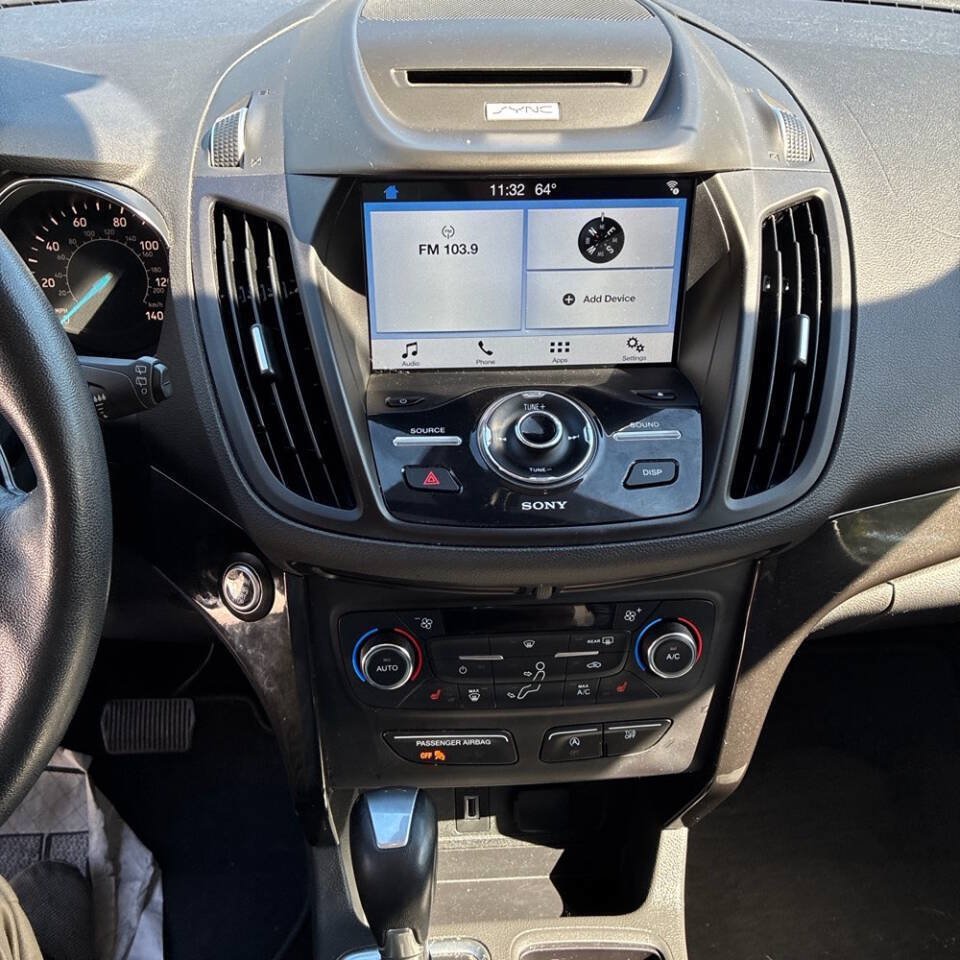 Used 2017 Ford Escape Titanium AWD/4WD image 15