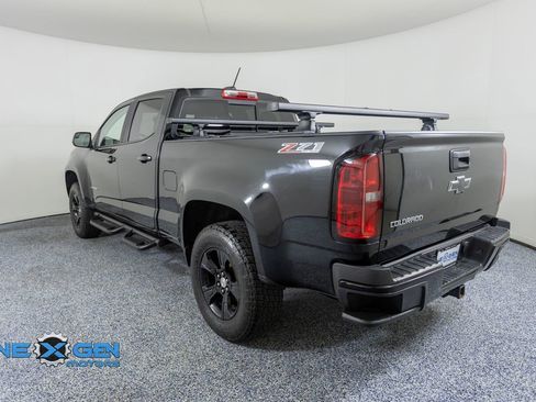 Used 2017 Chevrolet Colorado Z71 AWD/4WD image 5