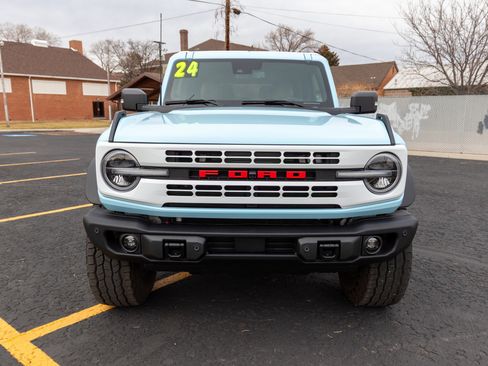 Used 2024 Ford Bronco Heritage Edition image 4
