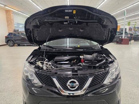 Used 2018 Nissan Rogue Sport S w/ S Appearance Package AWD/4WD image 39