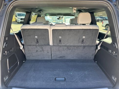 New 2026 Jeep Grand Wagoneer 2WD image 18